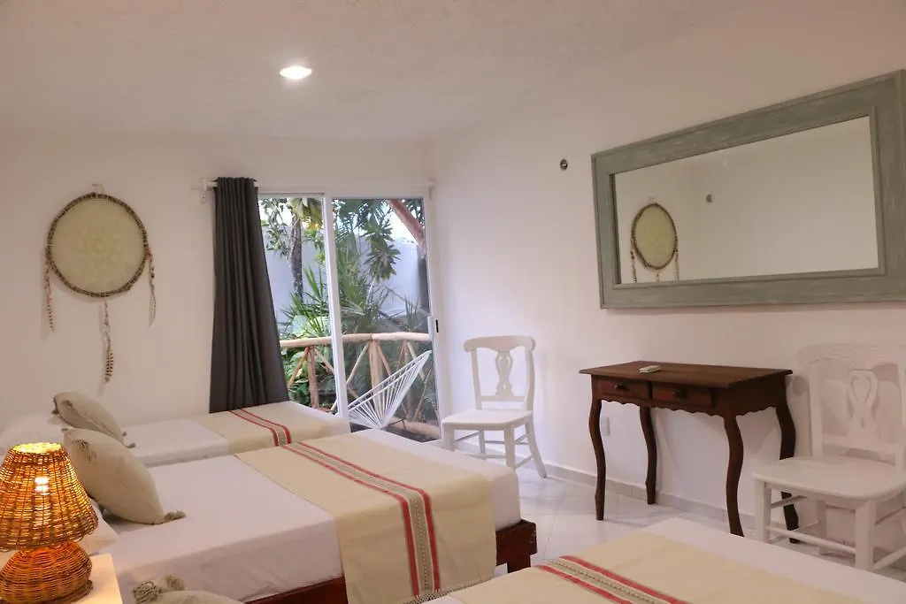 Hotel El Capitan Tulum Guest house