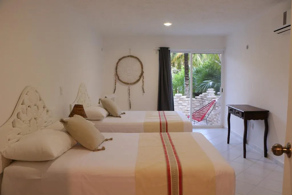 Hotel El Capitan Tulum Guest house