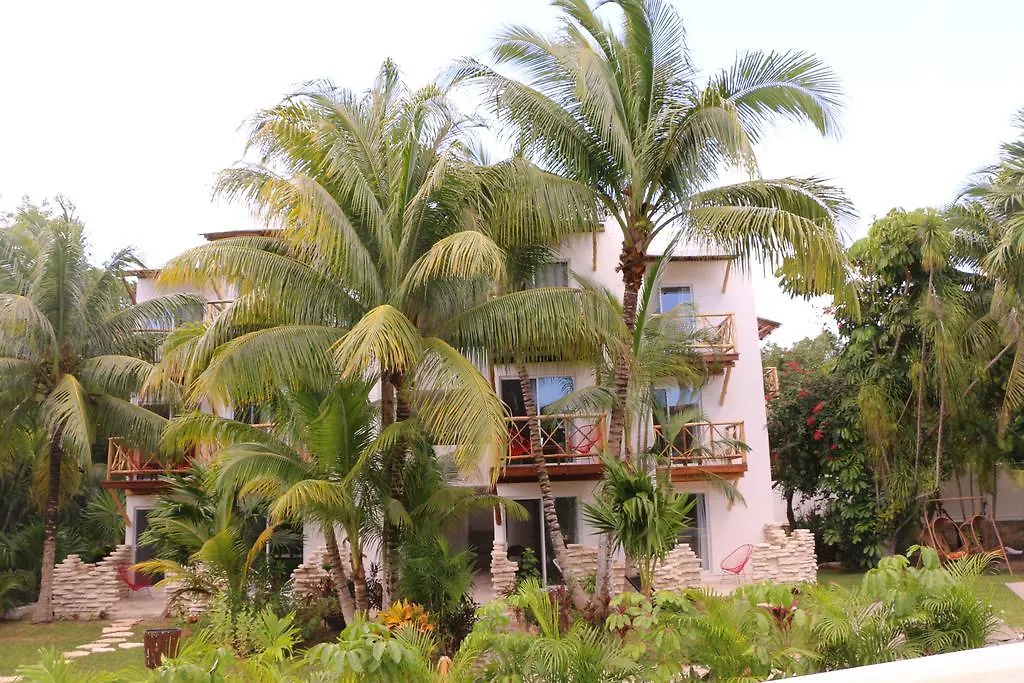 Hotel El Capitan Tulum 3*,